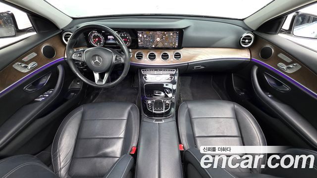 Mercedes-Benz E-Class — interior