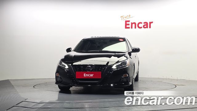Nissan Altima — exterior
