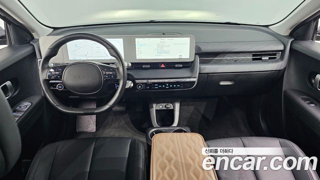 Hyundai IONIQ 5 — interior