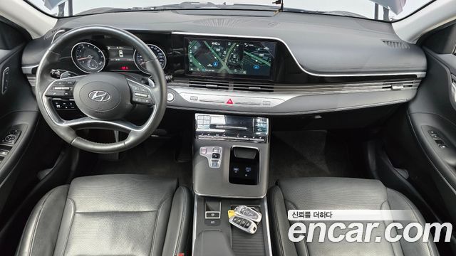 Hyundai Grandeur — interior