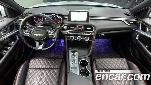 Genesis G70 — interior