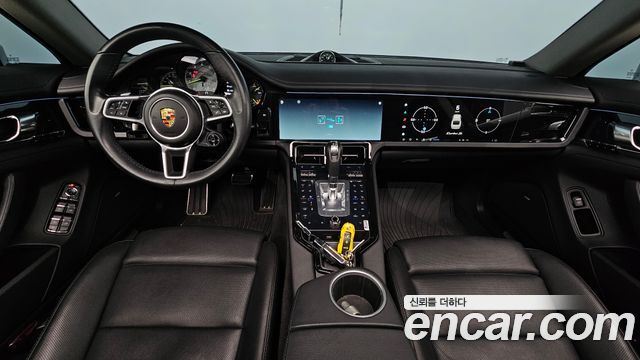 Porsche Panamera — interior