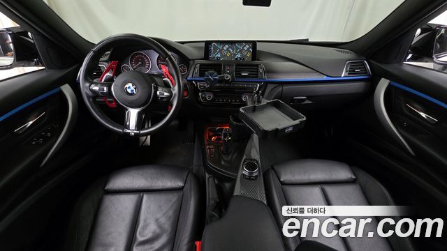 BMW 3 Series — interior