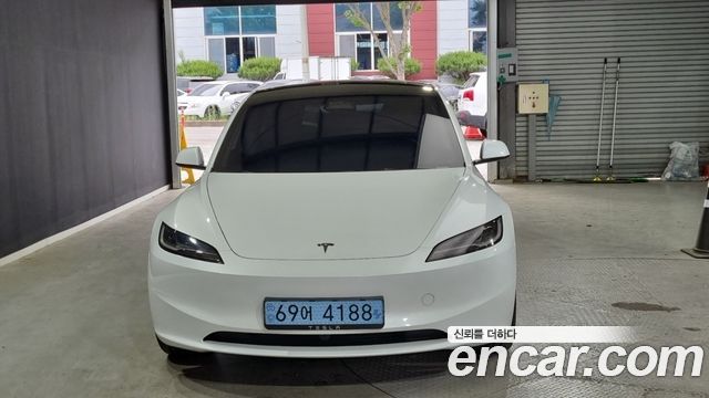 Tesla Model 3 — exterior