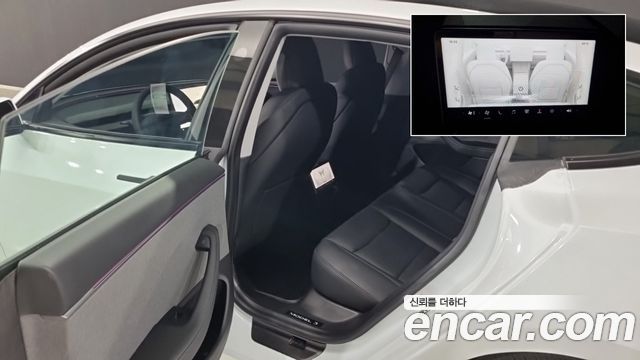 Tesla Model 3 — interior
