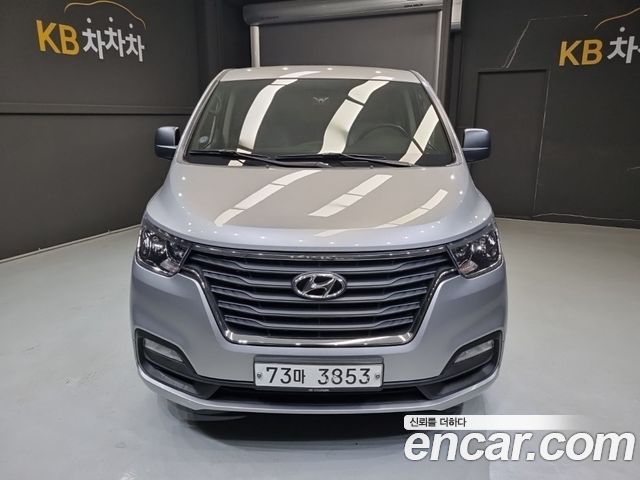 Hyundai Starex