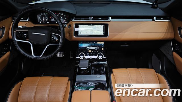 Land Rover Range Rover Velar — interior
