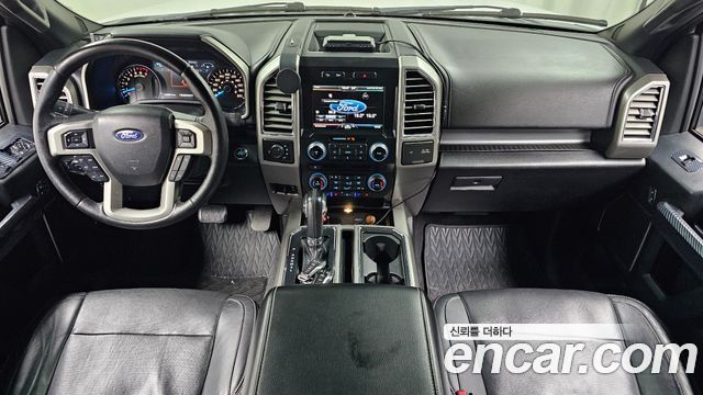 Ford F-150 — interior