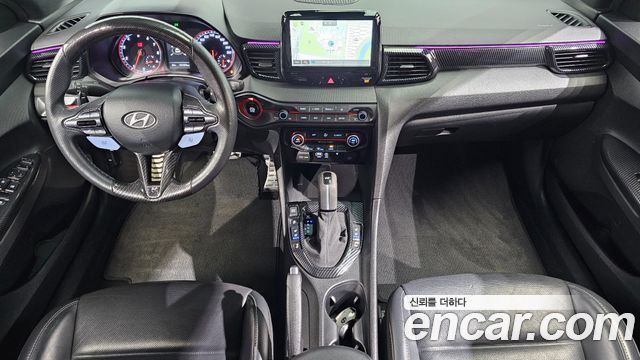 Hyundai Veloster — interior