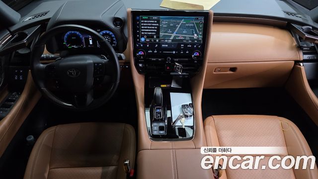 Toyota Alphard — interior