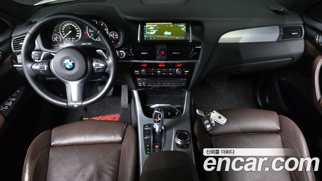 BMW X4 — interior