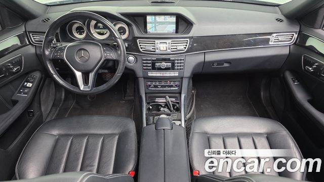 Mercedes-Benz E-Class — interior