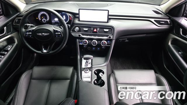 Genesis G70 — interior