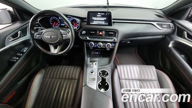 Genesis G70 — interior