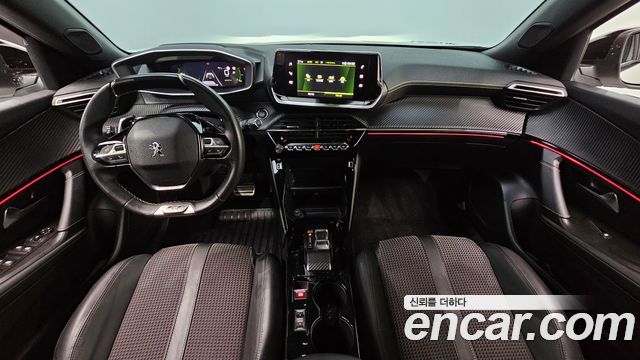 Peugeot 2008 — interior