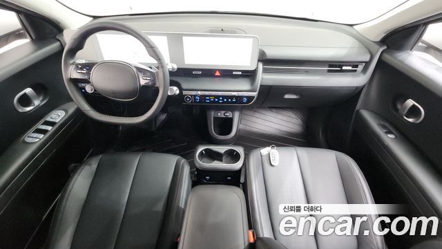 Hyundai IONIQ 5 — interior