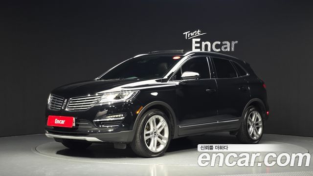 Lincoln MKC — exterior