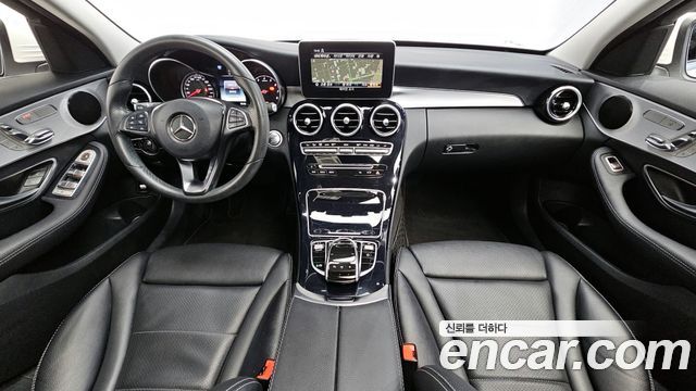 Mercedes-Benz C-Class — interior