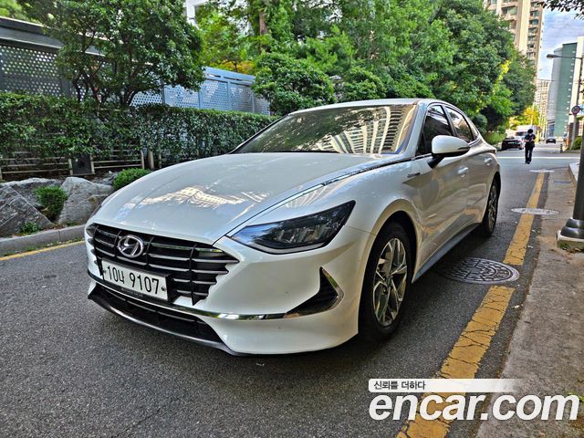 Hyundai Sonata — exterior