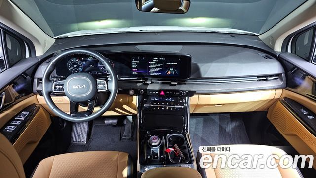 Kia Carnival — interior