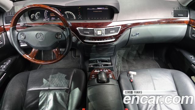Mercedes-Benz S-Class — interior