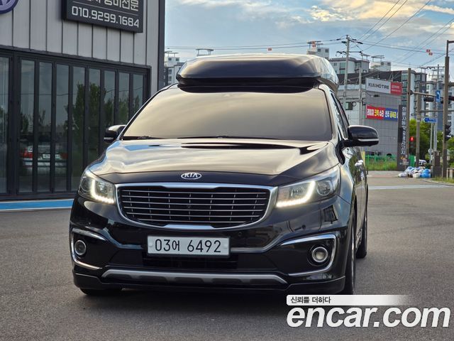 Kia Carnival — exterior