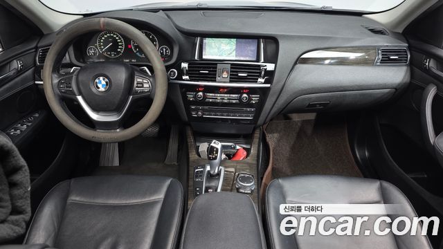 BMW X4 — interior