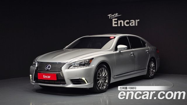 Lexus LS — exterior