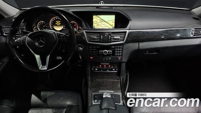 Mercedes-Benz E-Class — interior