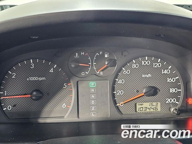 Hyundai Terracan — interior