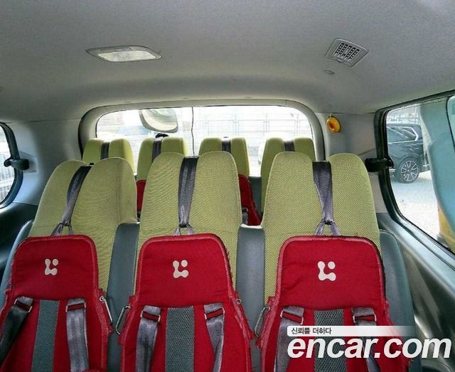 Hyundai Starex — interior