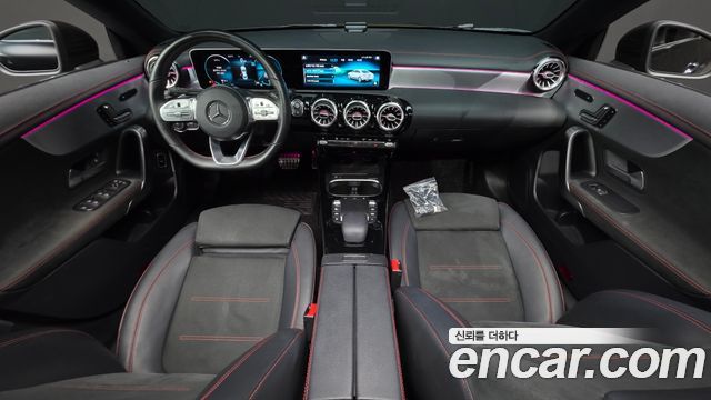Mercedes-Benz CLA-Class — interior