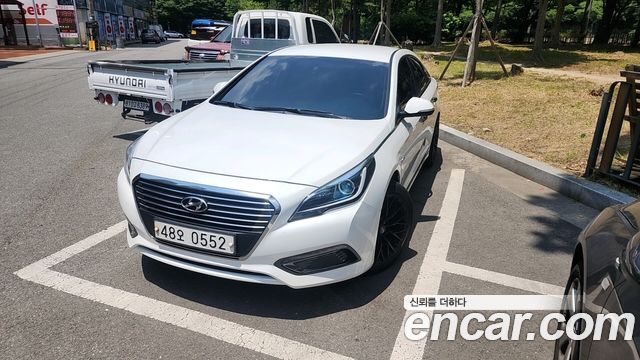 Hyundai Sonata — exterior