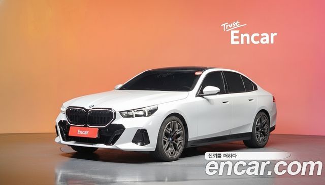 BMW 5 Series — exterior