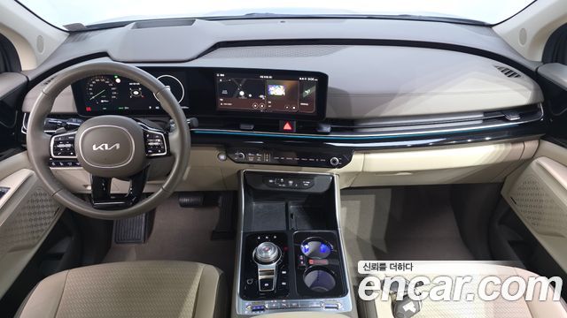 Kia Carnival — interior