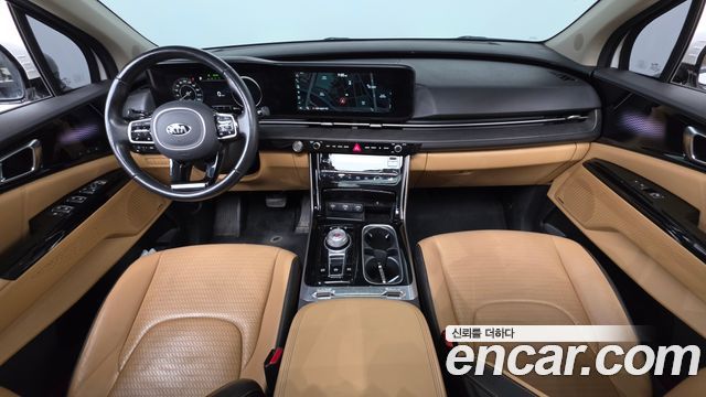 Kia Carnival — interior