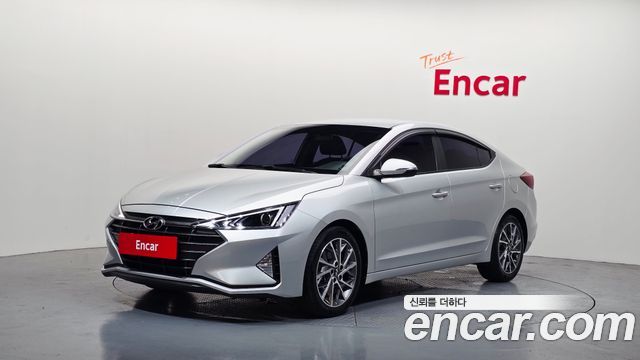 Hyundai Avante — exterior