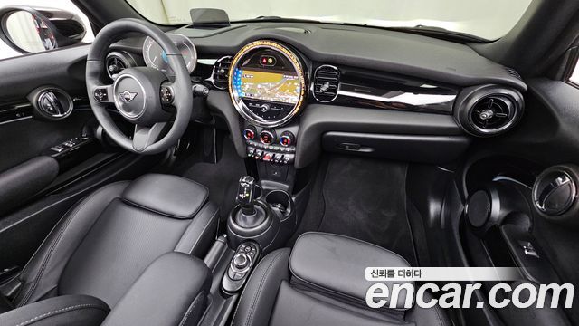 MINI Cooper Convertible — interior