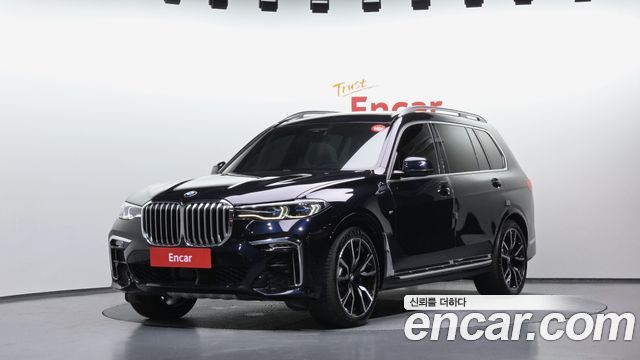BMW X7 — exterior