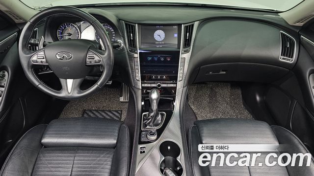 Infiniti Q50 — interior