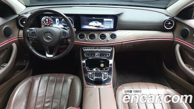 Mercedes-Benz E-Class — interior