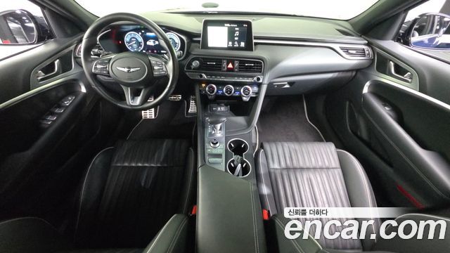 Genesis G70 — interior