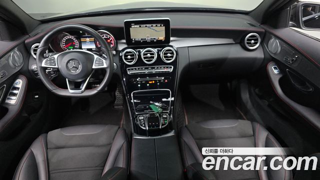 Mercedes-Benz C-Class — interior