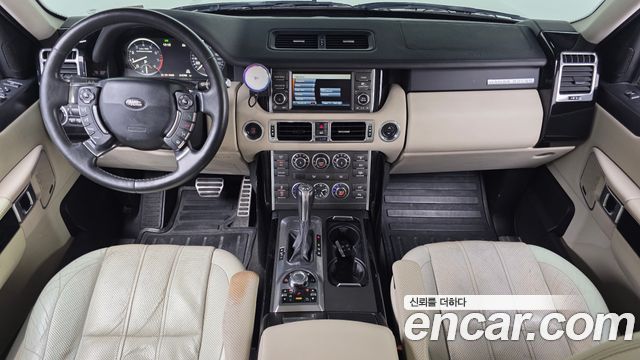 Land Rover Range Rover — interior