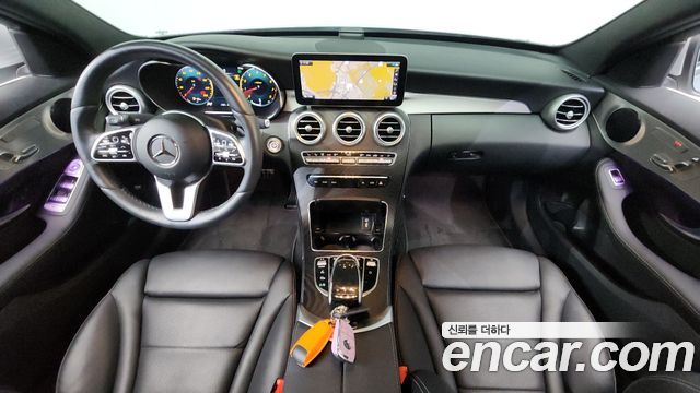 Mercedes-Benz C-Class — interior