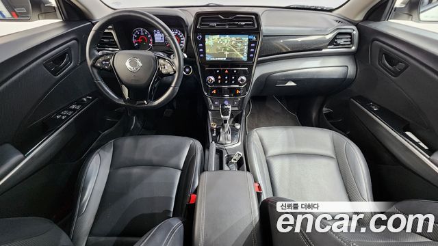 KG Mobility Tivoli — interior