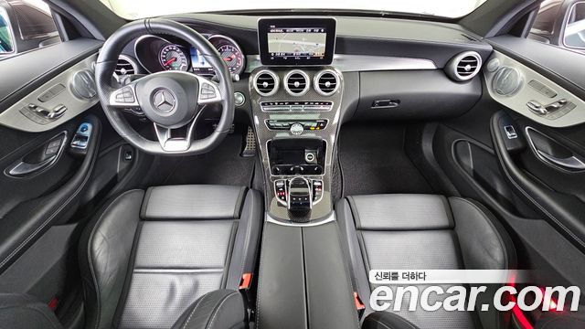 Mercedes-Benz C-Class — interior