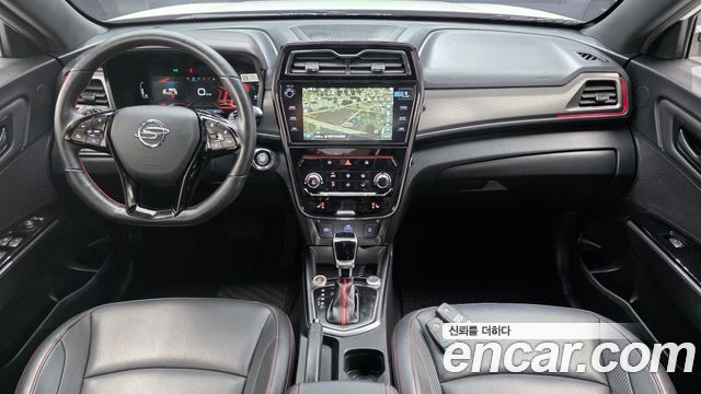 KG Mobility Tivoli — interior