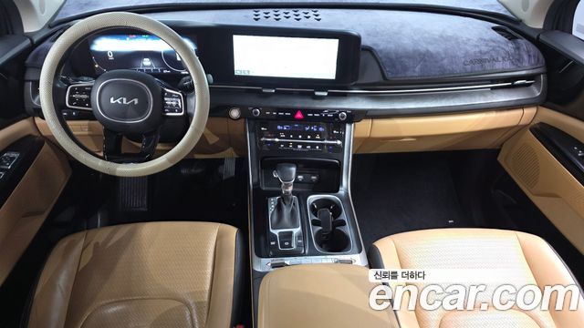 Kia Carnival — interior