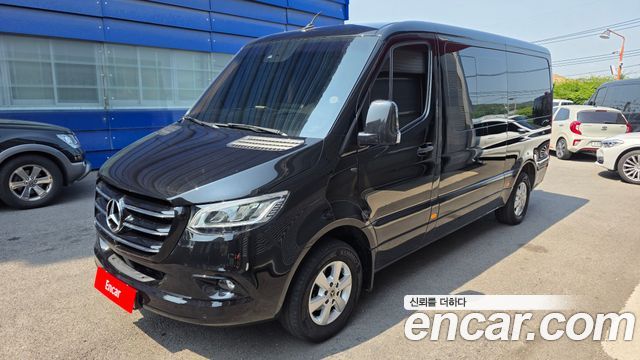 Mercedes-Benz Sprinter — exterior